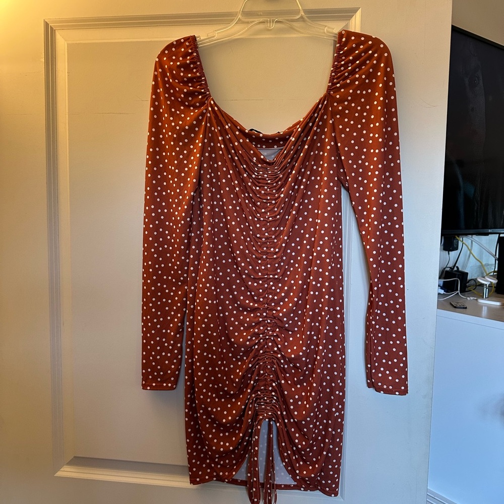 PrettyLittleThing Ruched Front Long Sleeve Bodycon Dress - Picture 4 of 8